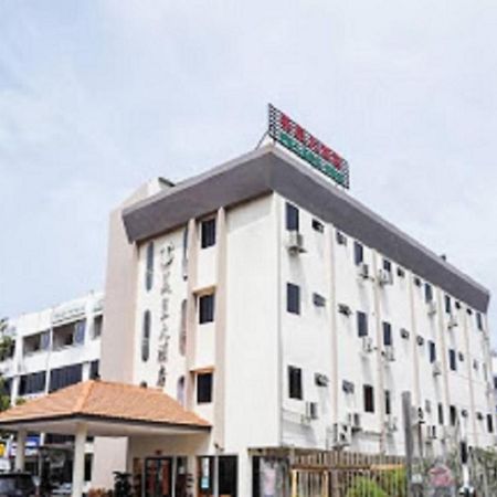 Palace Inn Miri Exterior foto