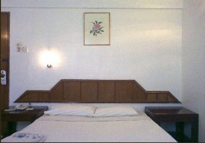Palace Inn Miri Quarto foto